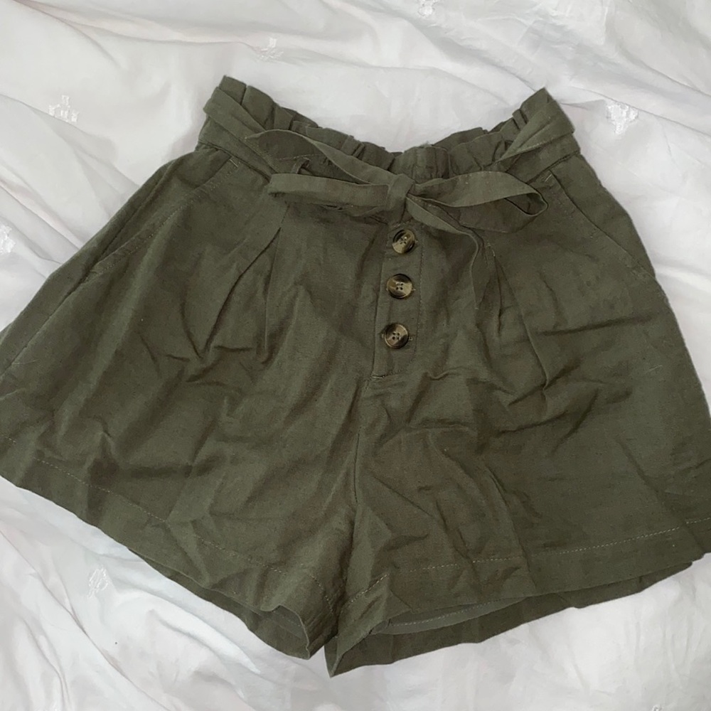 American Eagle Olive green bermuda shorts